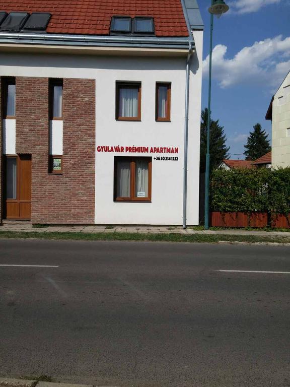 Gyula Vár Prémium Apartman Exterior foto